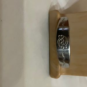 METAL BANGLE